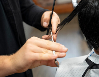 Faktor Apa Saja yang Harus Dipertimbangkan Saat Memilih Gunting Rambut?